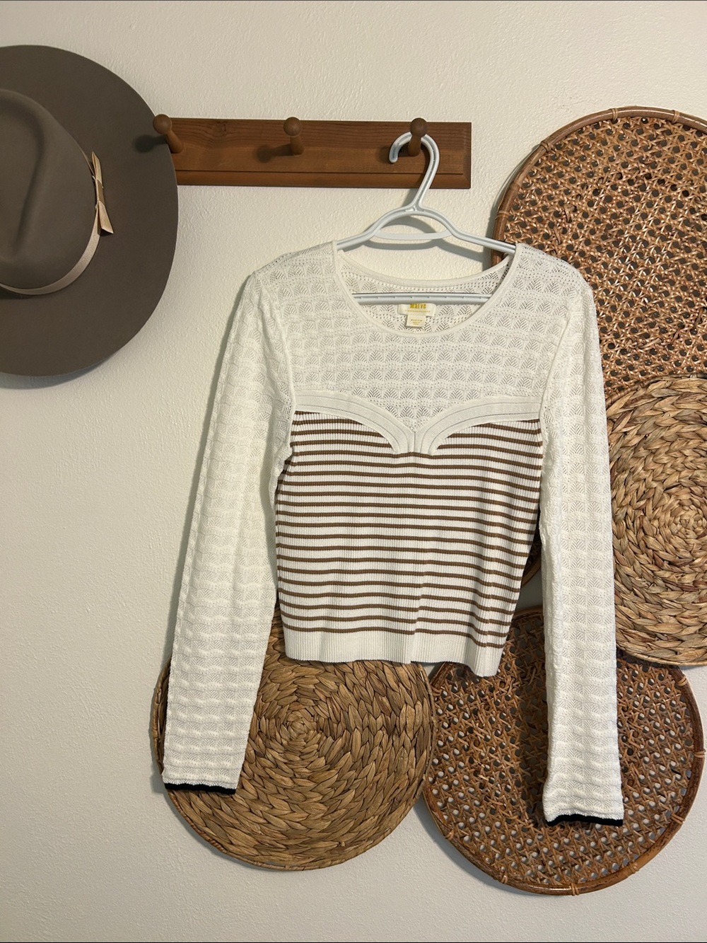 Anthropologie Maeve White & Brown Striped Long-Sleeve Sweater Size Medium